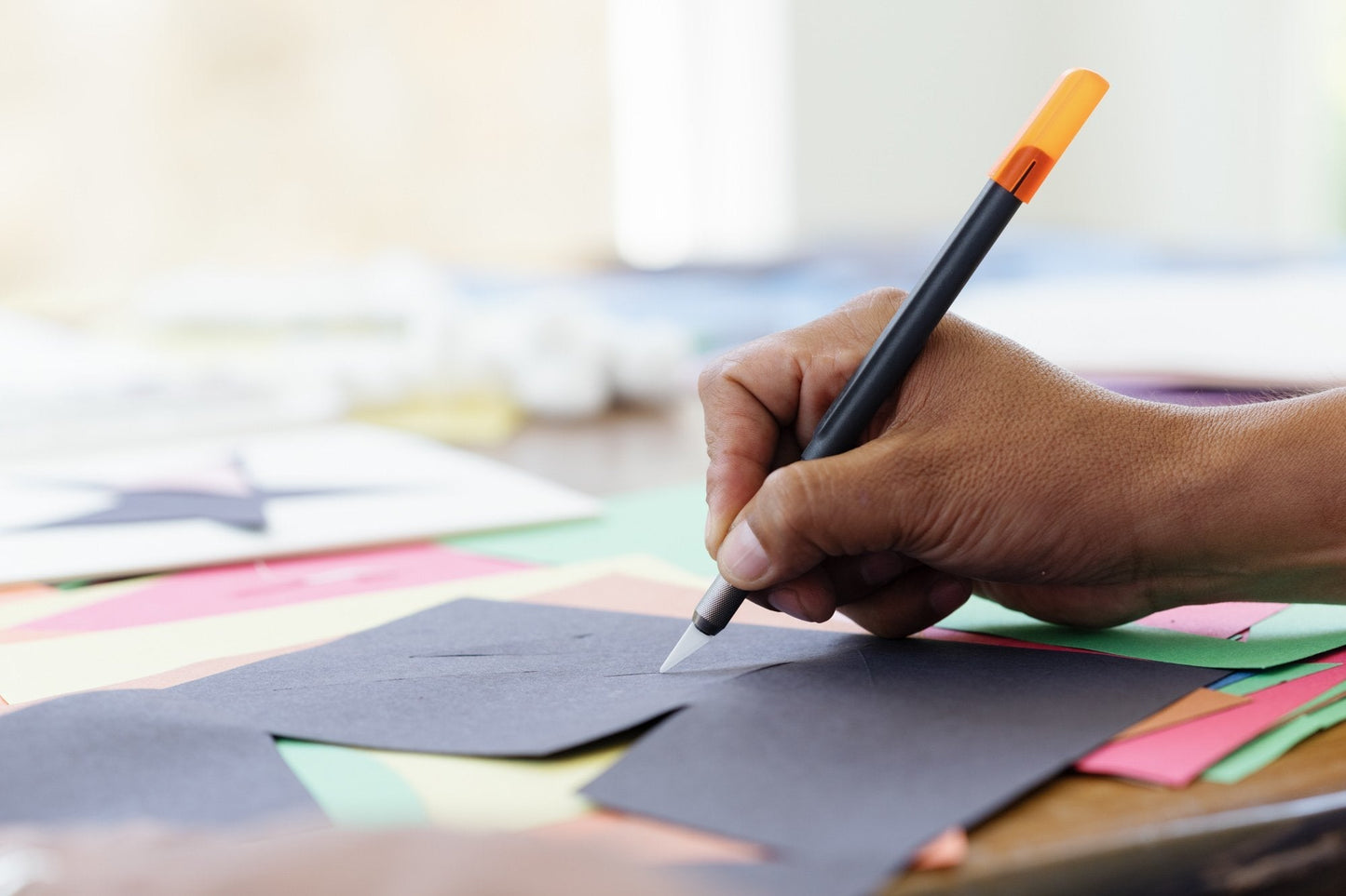 Taglierino per lavori artigianali