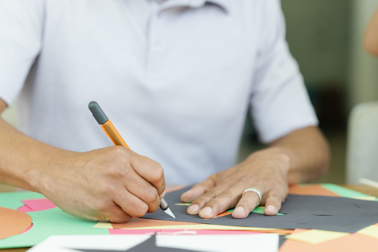 Taglierino per lavori artigianali (con tappo di sicurezza)